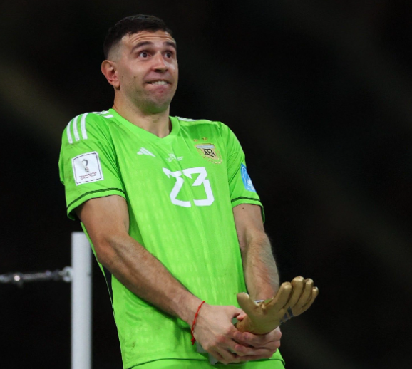 觀點(diǎn)交鋒：馬丁內(nèi)斯轉(zhuǎn)會(huì)曼聯(lián)失敗后的未來(lái)走向探討