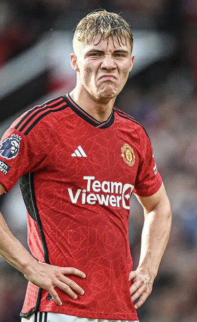 霍伊倫專訪：轉(zhuǎn)會、成長與榜樣&mdash;&mdash;聚焦那不勒斯新星的多元心聲